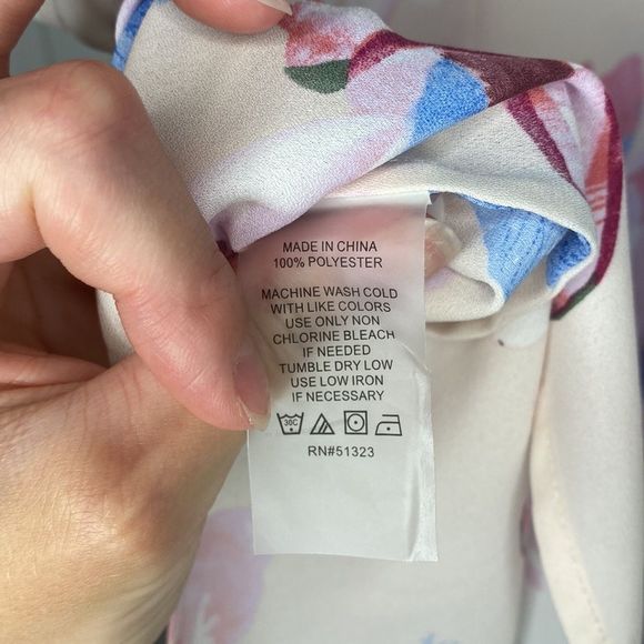 Vince Camuto Tank - Picture 5 of 5